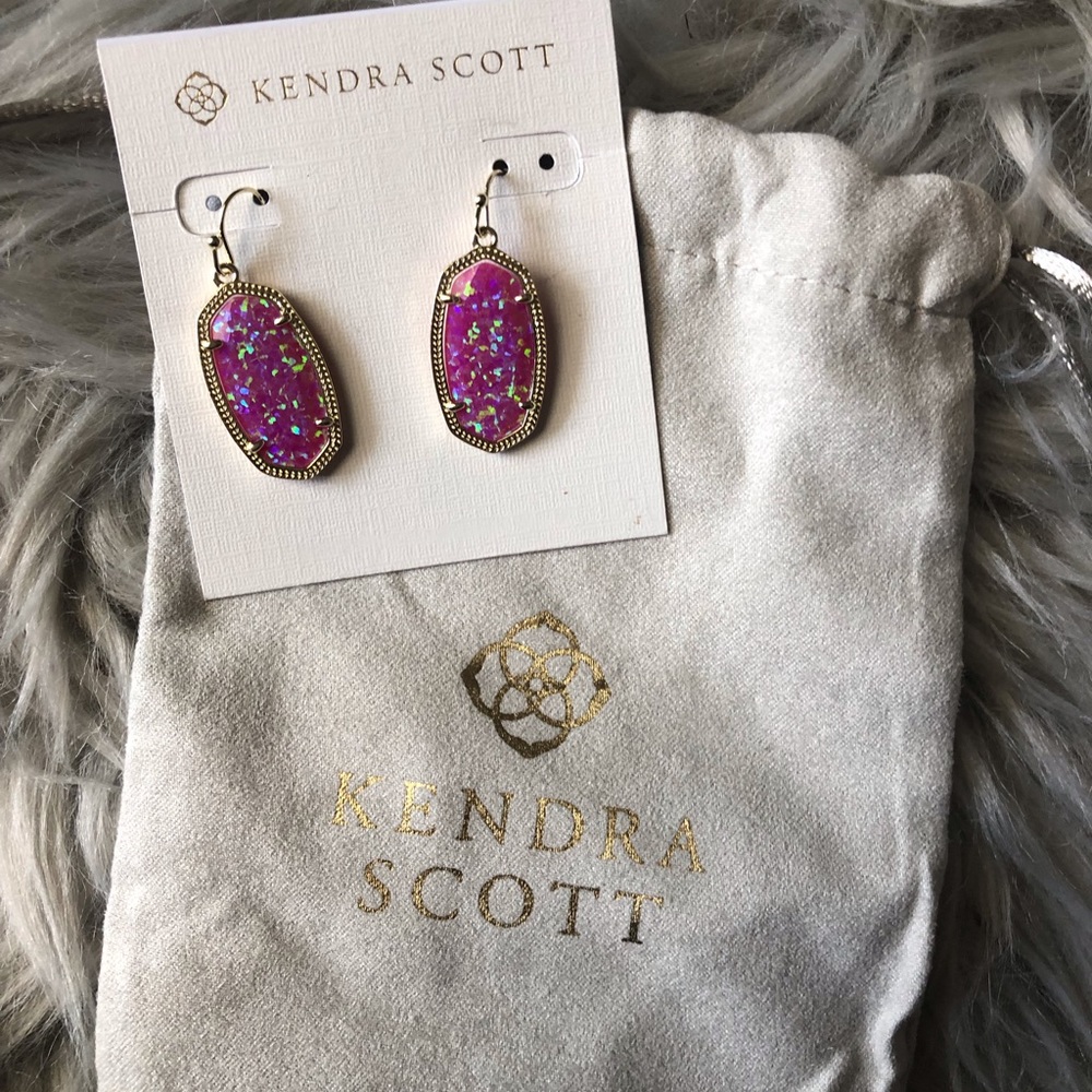 NWT Kendra Scott Dani Earrings